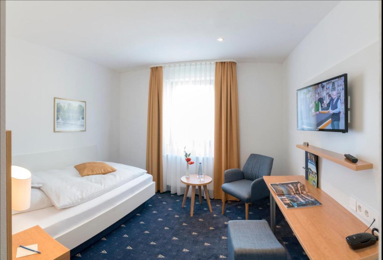 Hotel Adler Post ชเวทซิงเงน ภายนอก รูปภาพ